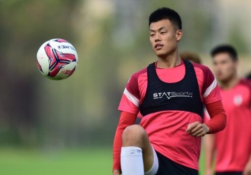 PG赏金女王、PG电子-开荒！谭龙赛季首球自我证明 进入争冠组还要靠他！