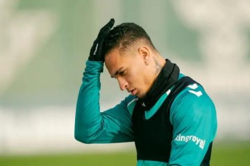 马卡：安东尼是以发烧状态出战塞维利亚，目前已经恢复健康