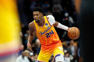 PG赏金女王、PG电子-米勒26+8文班亚马16+8 黄蜂力克马刺获六连胜