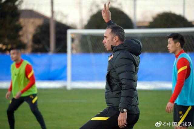 1643038690903069746.jpg 00244AjRgy1gyoyelwuc7j61900u00yu02.jpg